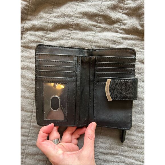 Kenneth Cole Pleather Black Envelope Wallet with Silver Hardware Snap - Picture 6 of 7